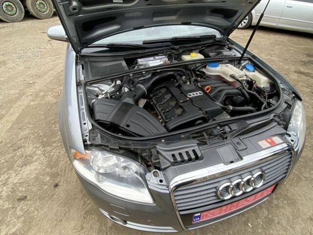 Серый Ауди А4, объемом двигателя 2 л и пробегом 242 тыс. км за 7800 $, фото 1 на Automoto.ua