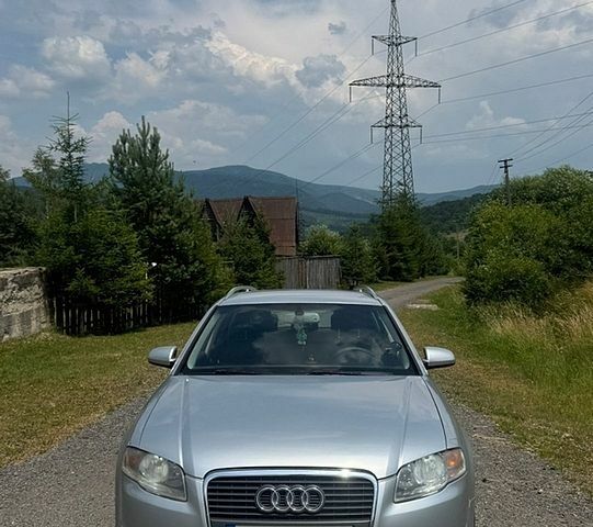 Серый Ауди А4, объемом двигателя 2 л и пробегом 357 тыс. км за 6000 $, фото 1 на Automoto.ua