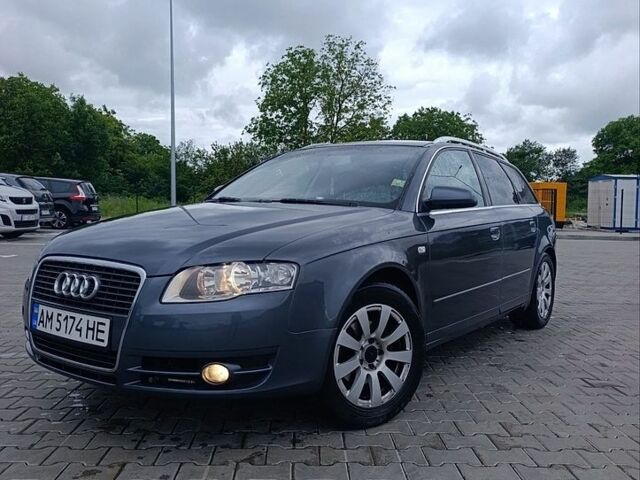 Серый Ауди А4, объемом двигателя 2 л и пробегом 226 тыс. км за 5350 $, фото 1 на Automoto.ua