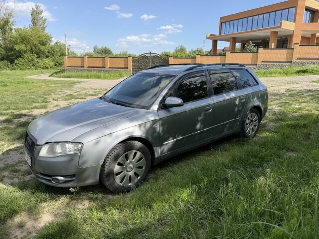 Серый Ауди А4, объемом двигателя 0 л и пробегом 400 тыс. км за 2400 $, фото 1 на Automoto.ua
