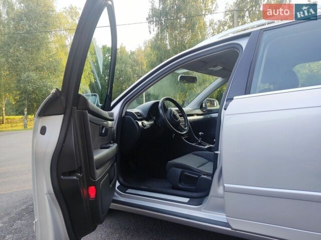 Сірий Ауді А4, об'ємом двигуна 2 л та пробігом 236 тис. км за 6700 $, фото 1 на Automoto.ua