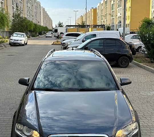Серый Ауди А4, объемом двигателя 2 л и пробегом 220 тыс. км за 7800 $, фото 1 на Automoto.ua
