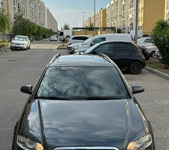 Сірий Ауді А4, об'ємом двигуна 1.98 л та пробігом 220 тис. км за 7800 $, фото 1 на Automoto.ua