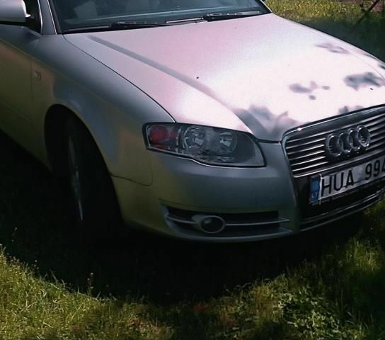 Серый Ауди А4, объемом двигателя 2 л и пробегом 49 тыс. км за 1300 $, фото 1 на Automoto.ua