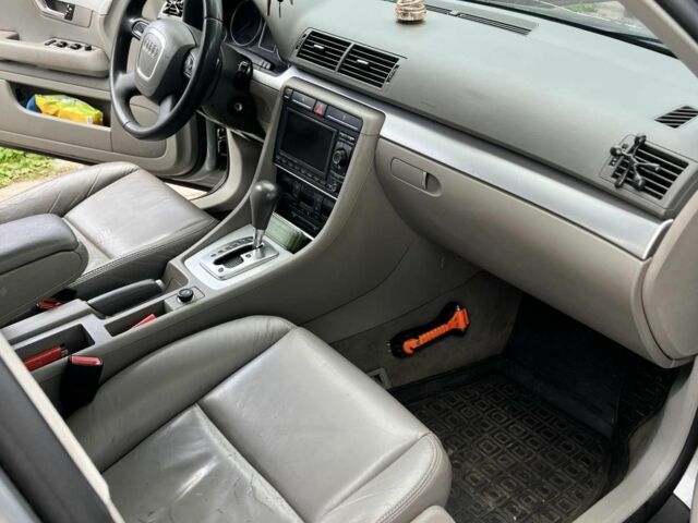 Сірий Ауді А4, об'ємом двигуна 2 л та пробігом 310 тис. км за 4500 $, фото 1 на Automoto.ua