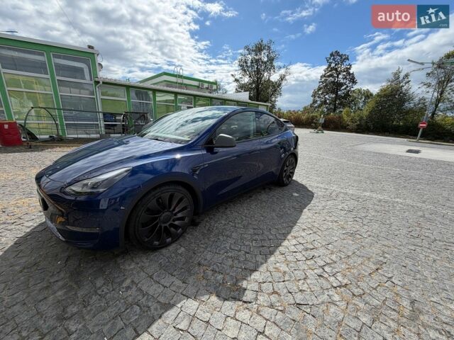 Серый Ауди А4, объемом двигателя 2 л и пробегом 260 тыс. км за 7000 $, фото 1 на Automoto.ua