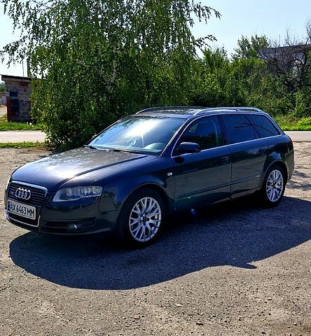 Серый Ауди А4, объемом двигателя 2 л и пробегом 300 тыс. км за 6900 $, фото 1 на Automoto.ua