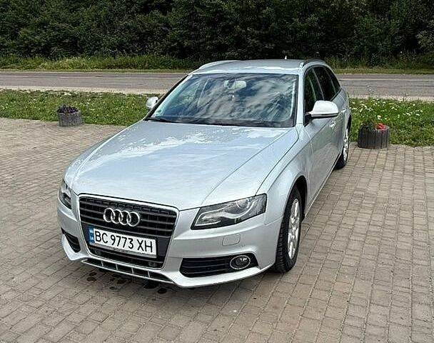 Серый Ауди А4, объемом двигателя 2 л и пробегом 205 тыс. км за 8600 $, фото 1 на Automoto.ua