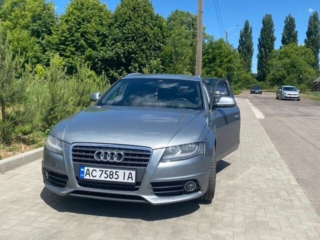 Сірий Ауді А4, об'ємом двигуна 1.8 л та пробігом 202 тис. км за 8100 $, фото 1 на Automoto.ua