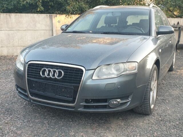 Сірий Ауді А4, об'ємом двигуна 2.5 л та пробігом 300 тис. км за 2800 $, фото 1 на Automoto.ua