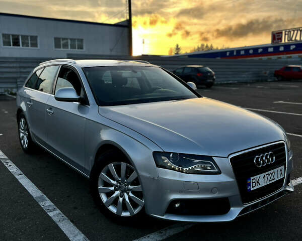 Серый Ауди А4, объемом двигателя 2 л и пробегом 246 тыс. км за 9500 $, фото 1 на Automoto.ua