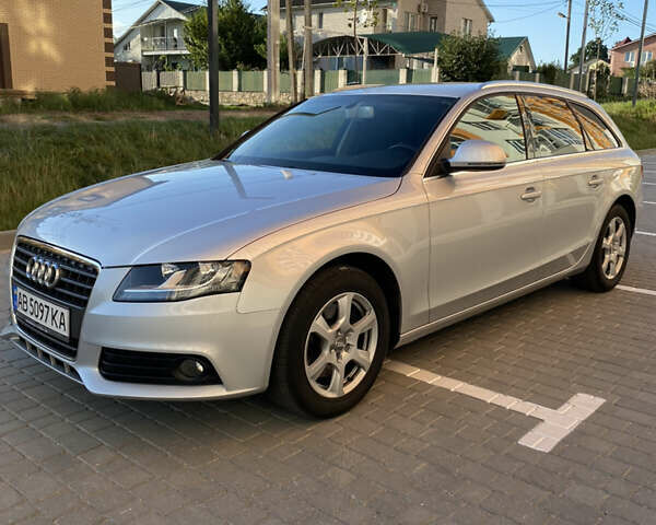 Серый Ауди А4, объемом двигателя 1.8 л и пробегом 182 тыс. км за 10600 $, фото 1 на Automoto.ua