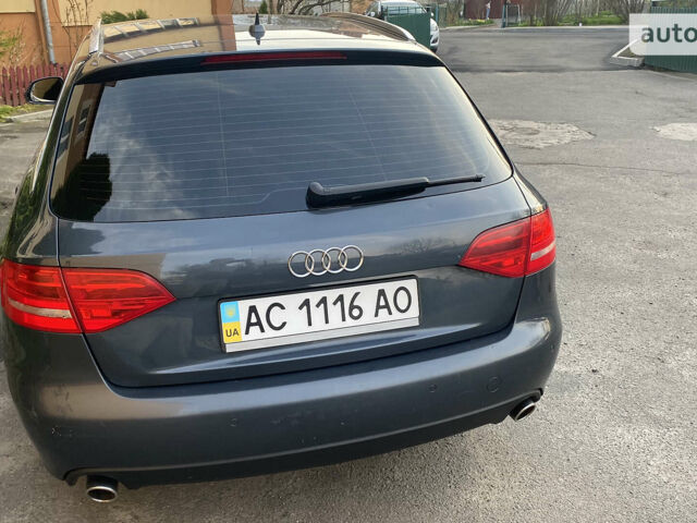 Серый Ауди А4, объемом двигателя 3 л и пробегом 430 тыс. км за 8100 $, фото 1 на Automoto.ua