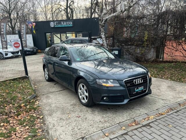 Серый Ауди А4, объемом двигателя 3 л и пробегом 313 тыс. км за 9300 $, фото 1 на Automoto.ua