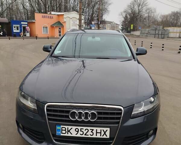 Серый Ауди А4, объемом двигателя 1.97 л и пробегом 292 тыс. км за 7600 $, фото 1 на Automoto.ua