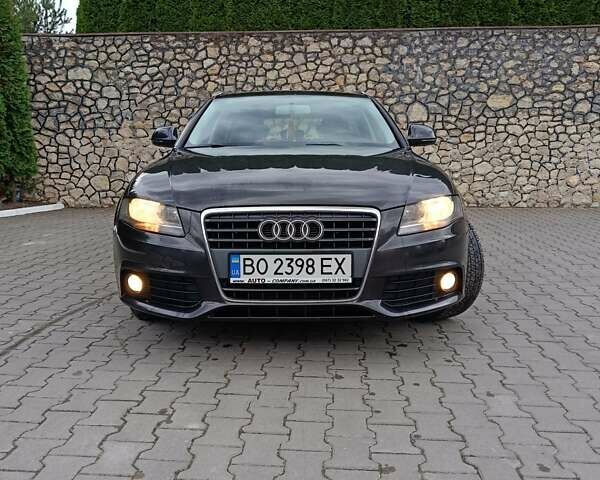 Сірий Ауді А4, об'ємом двигуна 2 л та пробігом 235 тис. км за 9900 $, фото 1 на Automoto.ua