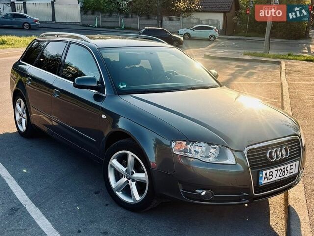 Серый Ауди А4, объемом двигателя 2 л и пробегом 260 тыс. км за 7400 $, фото 1 на Automoto.ua