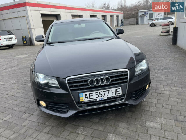 Серый Ауди А4, объемом двигателя 2 л и пробегом 318 тыс. км за 10500 $, фото 1 на Automoto.ua