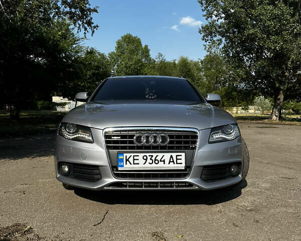 Сірий Ауді А4, об'ємом двигуна 2 л та пробігом 198 тис. км за 13500 $, фото 1 на Automoto.ua