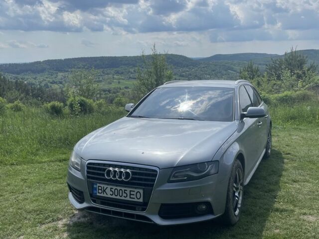 Серый Ауди А4, объемом двигателя 2 л и пробегом 370 тыс. км за 10500 $, фото 1 на Automoto.ua
