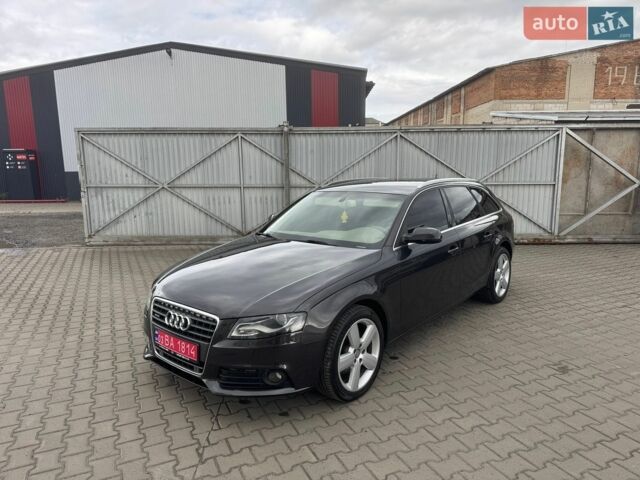 Серый Ауди А4, объемом двигателя 2 л и пробегом 251 тыс. км за 7777 $, фото 1 на Automoto.ua