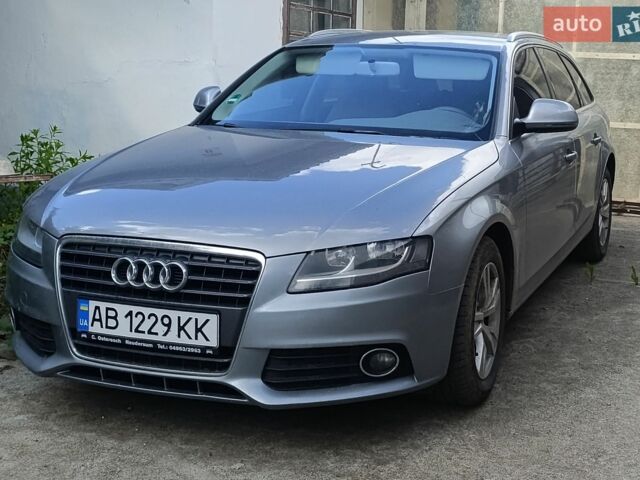 Сірий Ауді А4, об'ємом двигуна 1.8 л та пробігом 300 тис. км за 8000 $, фото 1 на Automoto.ua