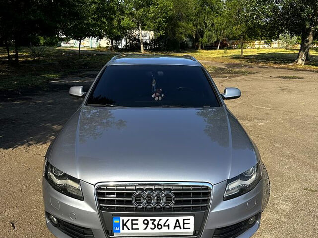 Сірий Ауді А4, об'ємом двигуна 2 л та пробігом 198 тис. км за 13500 $, фото 1 на Automoto.ua