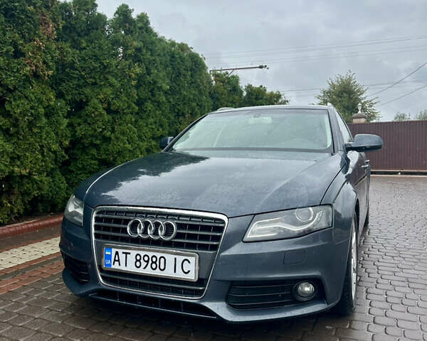 Серый Ауди А4, объемом двигателя 2 л и пробегом 310 тыс. км за 7999 $, фото 1 на Automoto.ua