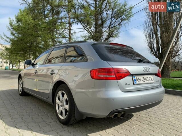 Серый Ауди А4, объемом двигателя 2 л и пробегом 323 тыс. км за 9000 $, фото 1 на Automoto.ua