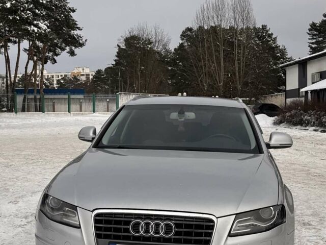Сірий Ауді А4, об'ємом двигуна 1.8 л та пробігом 277 тис. км за 7600 $, фото 1 на Automoto.ua