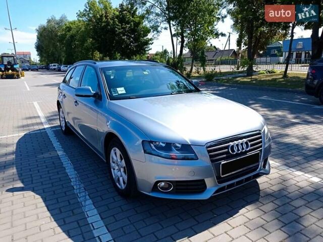 Серый Ауди А4, объемом двигателя 2 л и пробегом 220 тыс. км за 9799 $, фото 1 на Automoto.ua