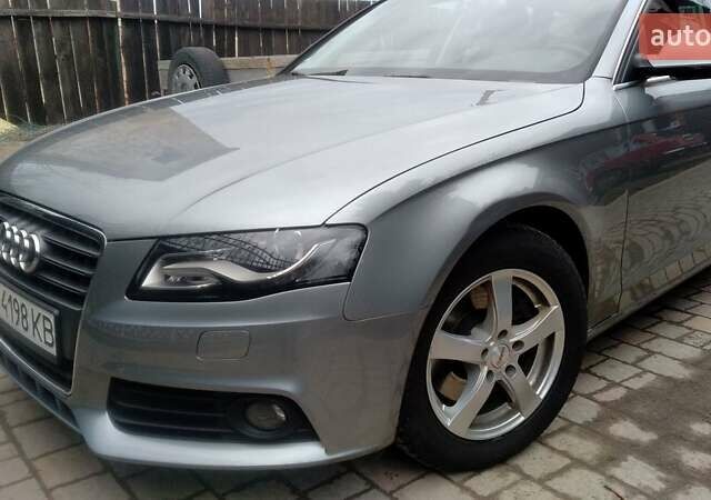 Серый Ауди А4, объемом двигателя 1.8 л и пробегом 157 тыс. км за 12300 $, фото 1 на Automoto.ua