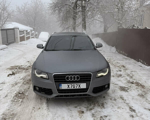 Сірий Ауді А4, об'ємом двигуна 1.97 л та пробігом 303 тис. км за 8500 $, фото 1 на Automoto.ua