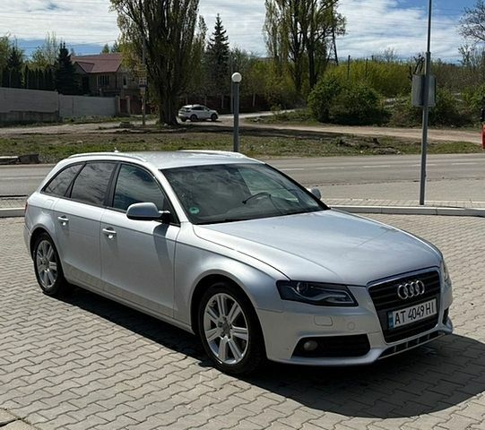 Сірий Ауді А4, об'ємом двигуна 2.7 л та пробігом 284 тис. км за 9500 $, фото 1 на Automoto.ua