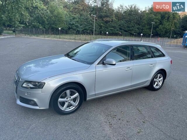 Сірий Ауді А4, об'ємом двигуна 1.8 л та пробігом 188 тис. км за 7700 $, фото 1 на Automoto.ua