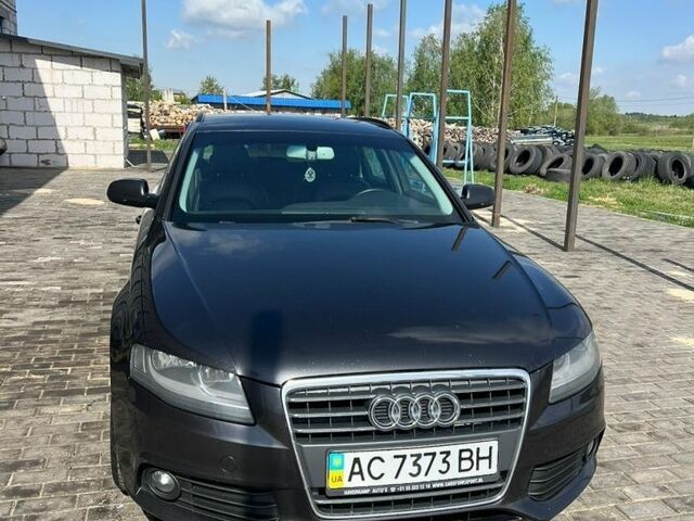 Серый Ауди А4, объемом двигателя 2 л и пробегом 439 тыс. км за 8500 $, фото 1 на Automoto.ua