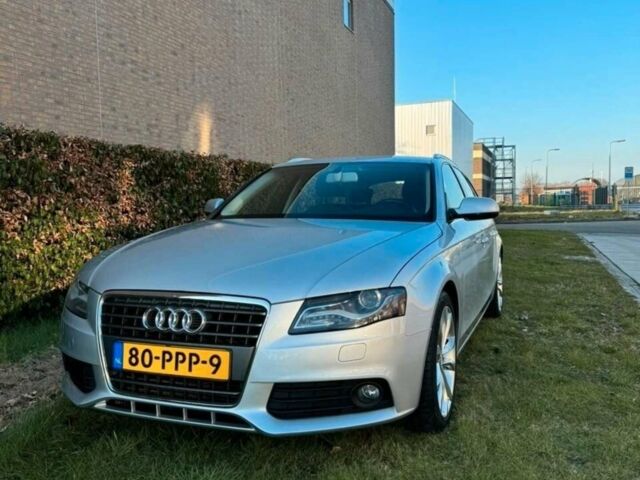 Серый Ауди А4, объемом двигателя 0 л и пробегом 206 тыс. км за 9200 $, фото 1 на Automoto.ua