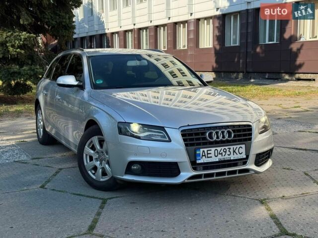 Серый Ауди А4, объемом двигателя 2 л и пробегом 343 тыс. км за 9900 $, фото 1 на Automoto.ua