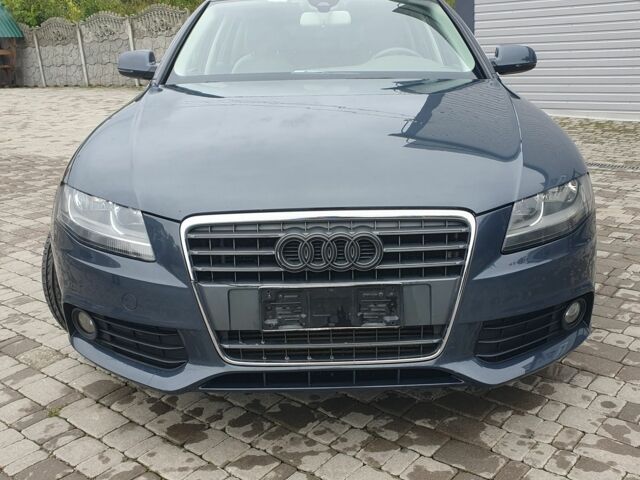 Серый Ауди А4, объемом двигателя 2 л и пробегом 285 тыс. км за 9300 $, фото 1 на Automoto.ua