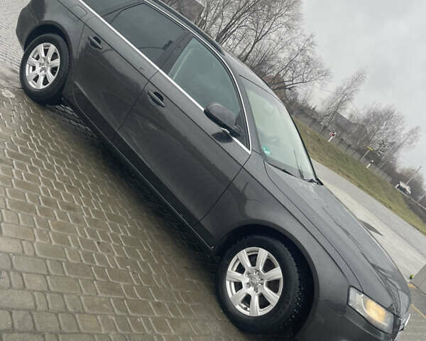 Серый Ауди А4, объемом двигателя 1.98 л и пробегом 254 тыс. км за 10800 $, фото 1 на Automoto.ua