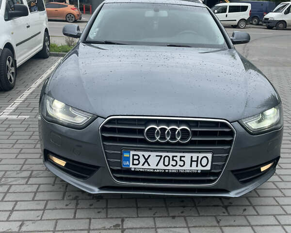 Ауди А4 2012 в Хмельницком на Automoto.ua Серый Ауди А4, объемом двигателя 1.97 л и пробегом 294 тыс. км за 11300 $, фото 1 на Automoto.ua