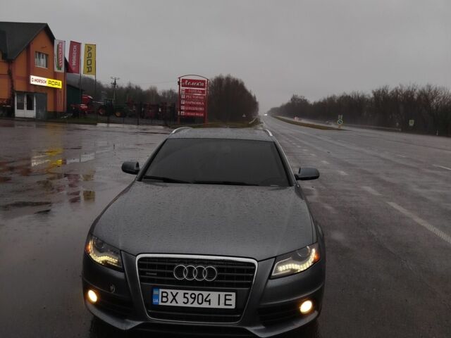 Серый Ауди А4, объемом двигателя 2 л и пробегом 200 тыс. км за 10800 $, фото 1 на Automoto.ua