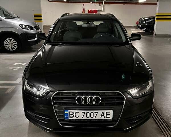 Серый Ауди А4, объемом двигателя 2 л и пробегом 245 тыс. км за 12500 $, фото 1 на Automoto.ua