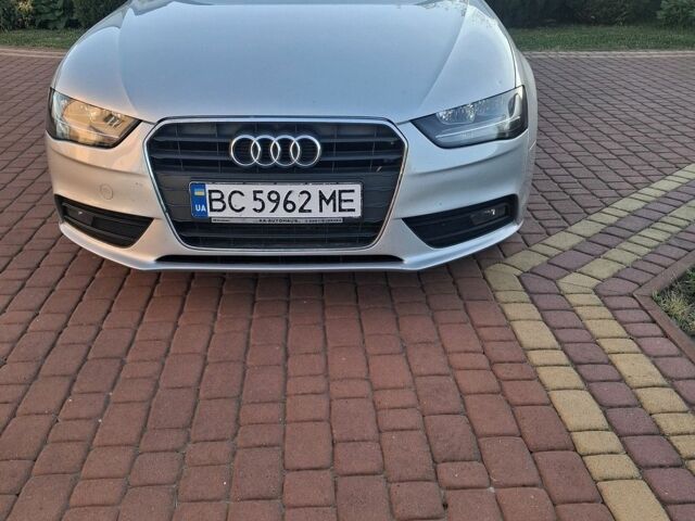 Сірий Ауді А4, об'ємом двигуна 2 л та пробігом 267 тис. км за 10900 $, фото 1 на Automoto.ua