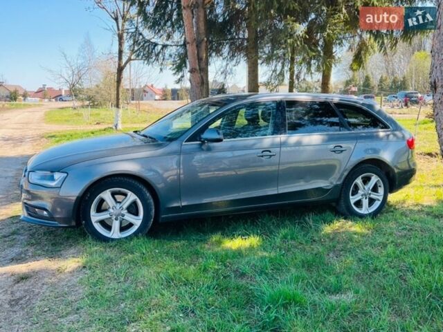 Серый Ауди А4, объемом двигателя 2 л и пробегом 299 тыс. км за 11500 $, фото 1 на Automoto.ua