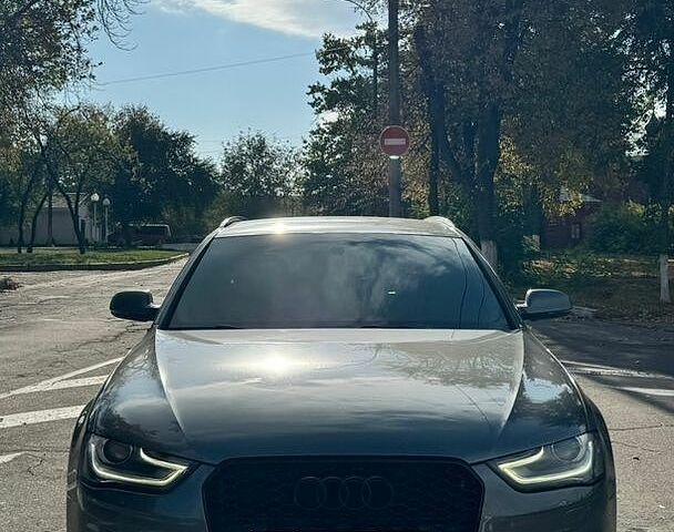 Сірий Ауді А4, об'ємом двигуна 1.97 л та пробігом 300 тис. км за 12000 $, фото 1 на Automoto.ua