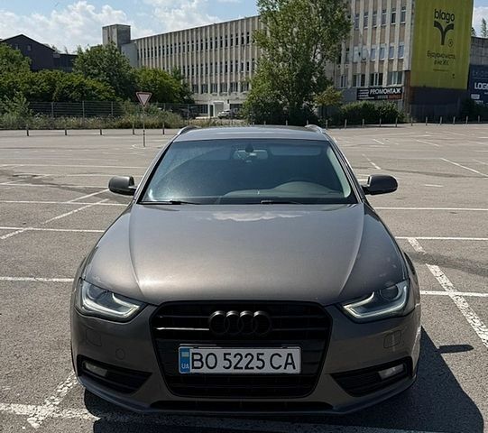 Сірий Ауді А4, об'ємом двигуна 1.97 л та пробігом 285 тис. км за 13300 $, фото 1 на Automoto.ua