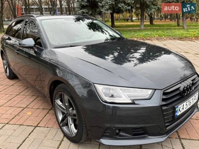 Сірий Ауді А4, об'ємом двигуна 2 л та пробігом 307 тис. км за 16000 $, фото 1 на Automoto.ua