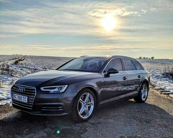 Серый Ауди А4, объемом двигателя 3 л и пробегом 285 тыс. км за 22500 $, фото 1 на Automoto.ua