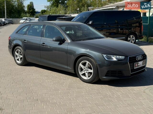 Сірий Ауді А4, об'ємом двигуна 2 л та пробігом 268 тис. км за 16200 $, фото 1 на Automoto.ua